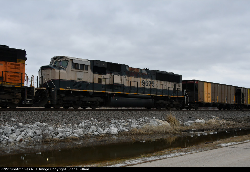 BNSF 9673 Roster shot.